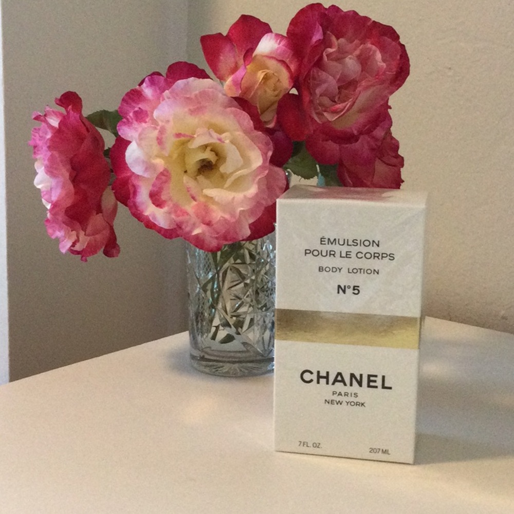 Chanel N°5 Body Lotion Emulsion,  7 fl oz.   Sealed.